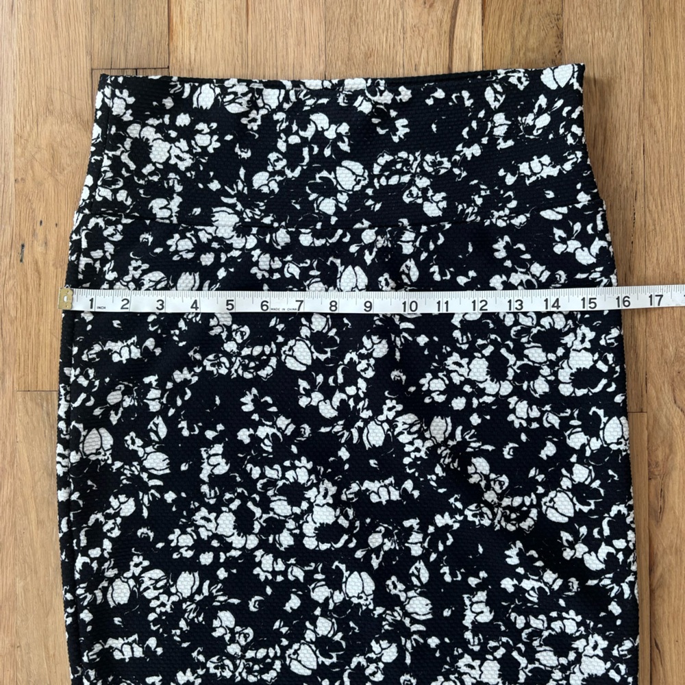 Lularoe pencil skirt - Picture 8 of 8